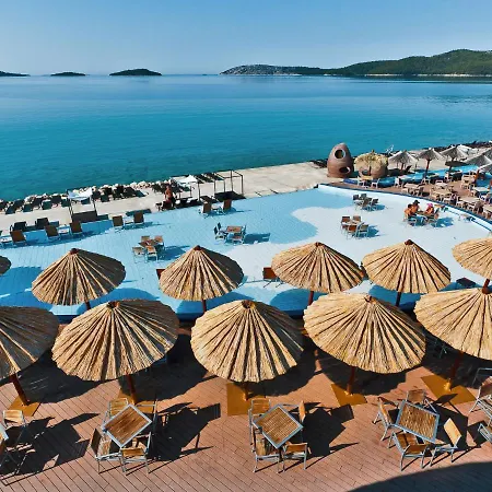 Andrea-3 By Interhome