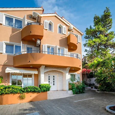 Andrea-3 By Interhome