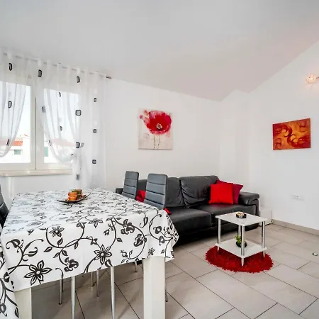 Andrea-3 By Interhome