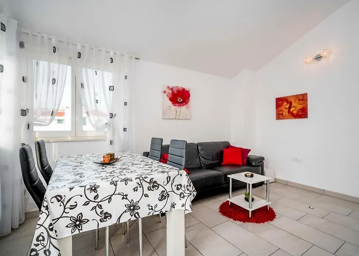 Andrea-3 By Interhome